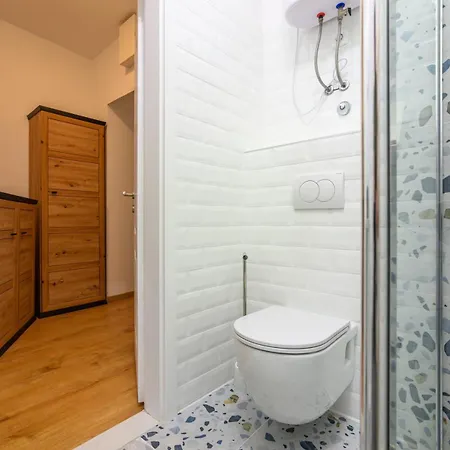 Apartament Vera With Sea View And Old Town View