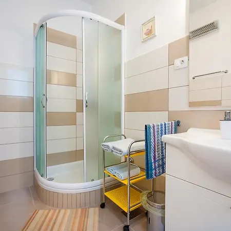 Vera With Sea View And Old Town View Ζαντάρ