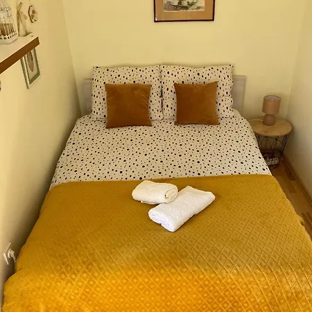Apartment Vera With Sea View And Old Town View *