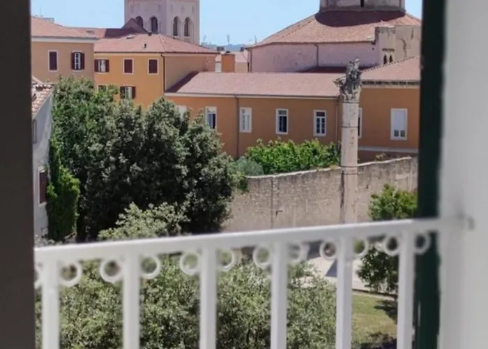 Apartment Vera With Sea View And Old Town View