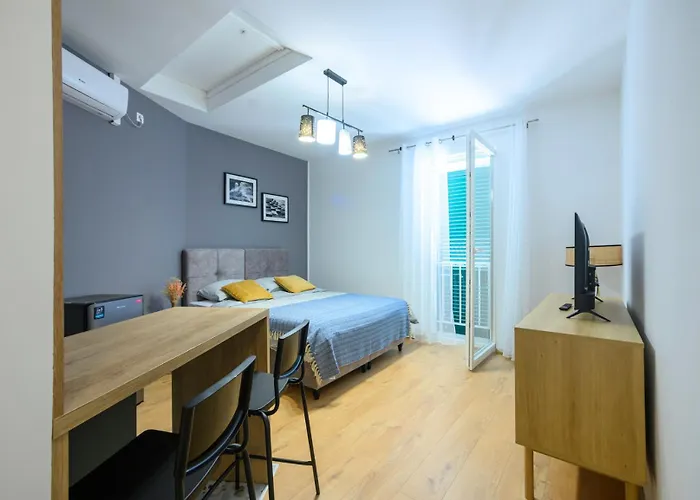 Apartament Vera With Sea View And Old Town View *