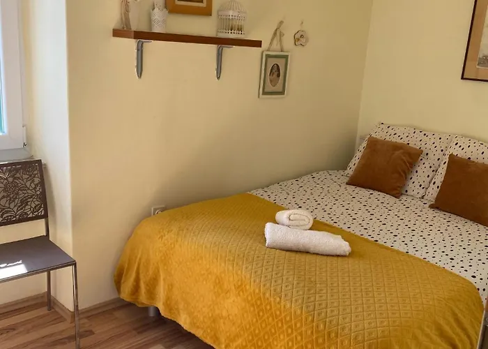 Vera With Sea View And Old Town View Apartament