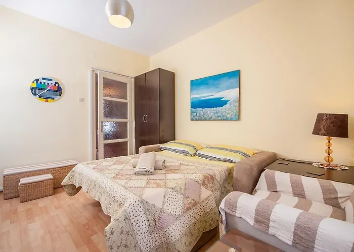 Apartment Vera With Sea View And Old Town View Zadar