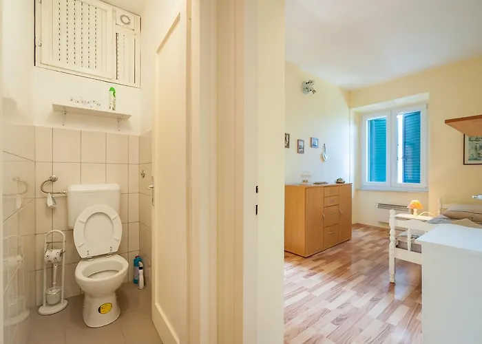 Apartament Vera With Sea View And Old Town View